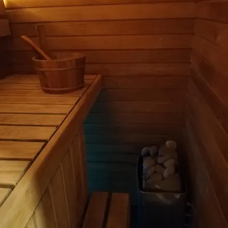Nyaraló Tiigiuku Vesneri